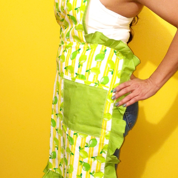 Lemon Lime Apron - Picture 5 of 8